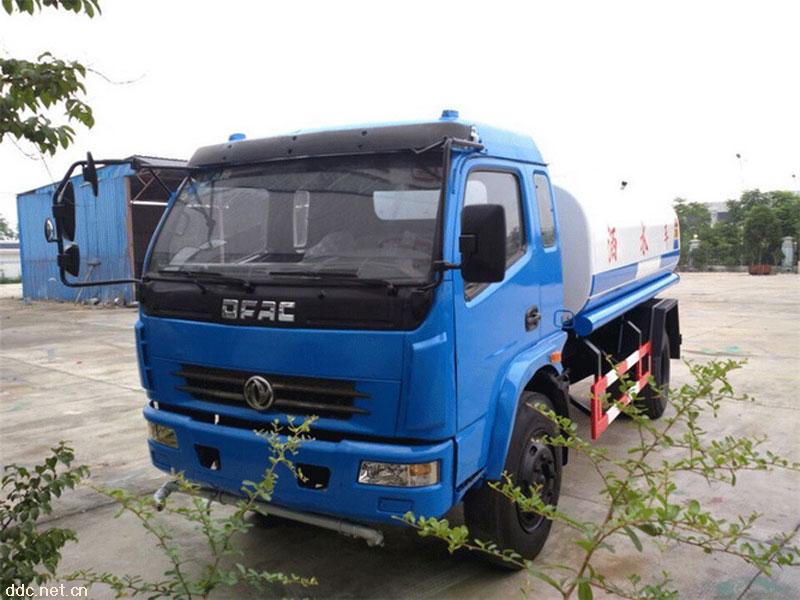 電動(dòng)小型綠化灑水車